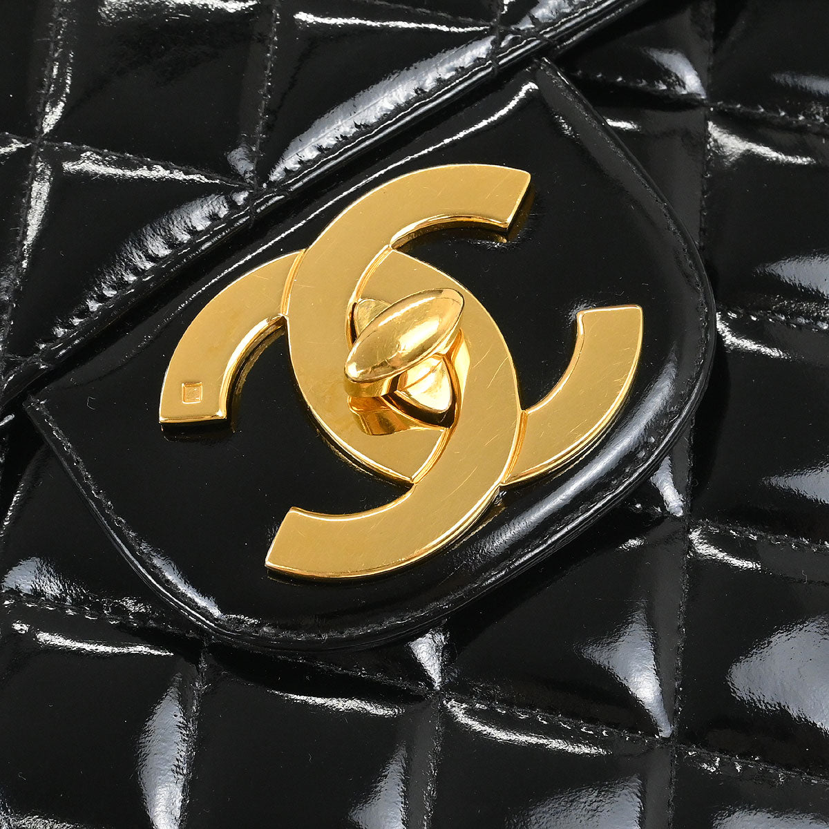 Chanel 1996-1997 Black Patent Leather Jumbo Classic Flap Shoulder Bag