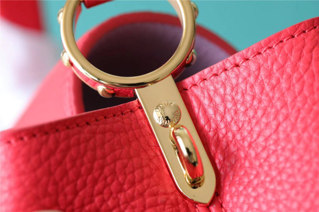 Louis Vuitton Capucines Taurillon Red For Women, WomenÃƒÂ¢Ã¢â€šÂ¬Ã¢â€žÂ¢s Bags, Shoulder And Crossbody Bags 10.6in/27cm Louis Vuitton