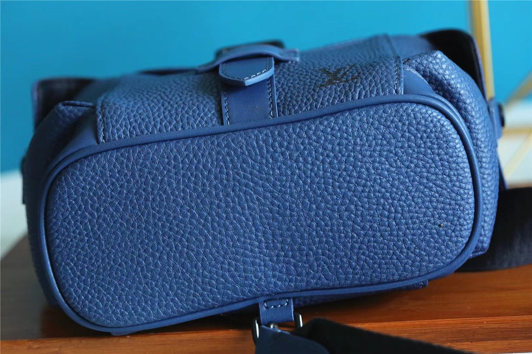 Louis Vuitton Christopher XS Taurillon Blue For Men, Bags, Shoulder And Crossbody Bags 7.7in/19.5cm Louis Vuitton