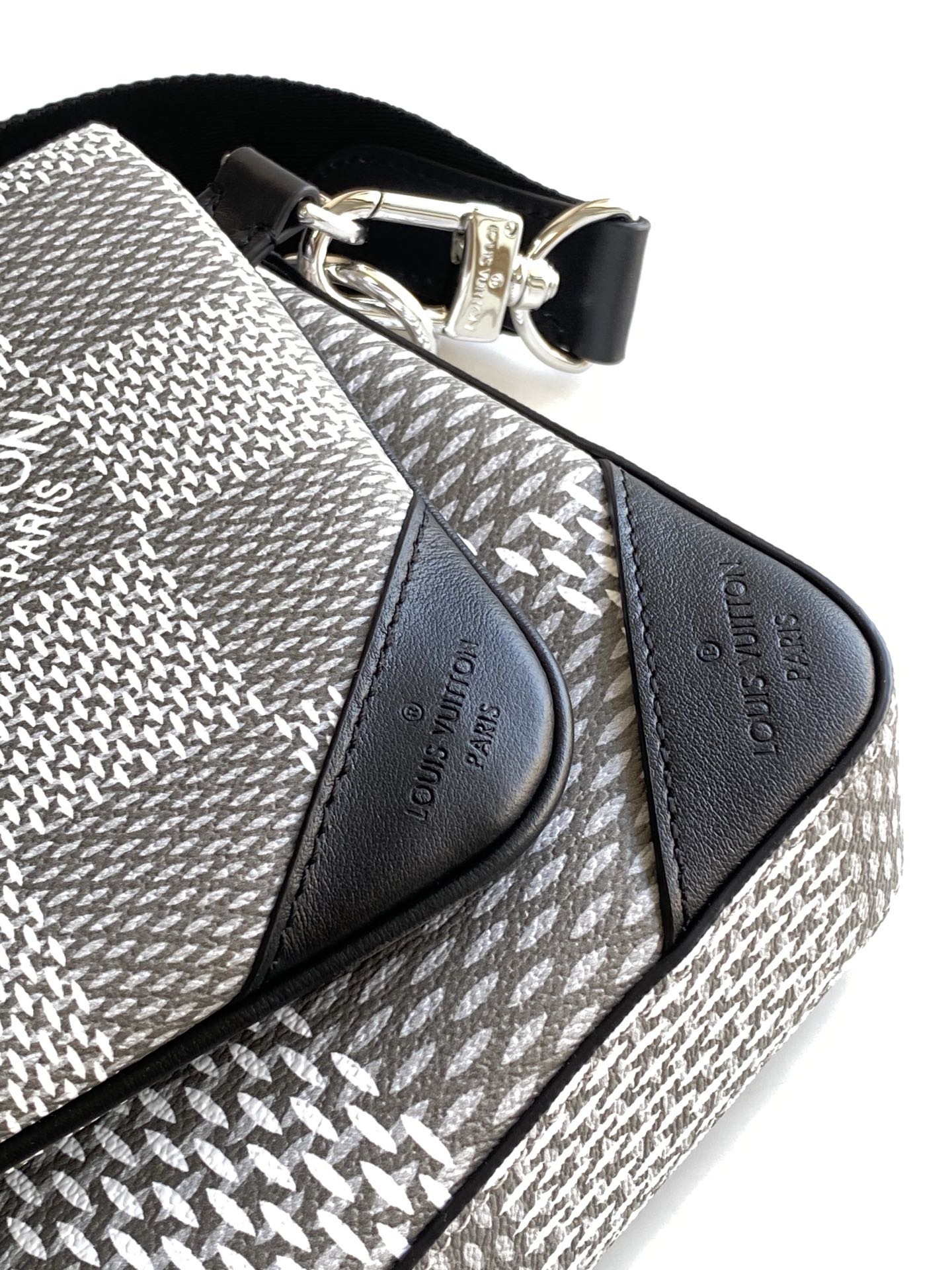 Louis Vuitton Trio Messenger Damier Graphite Plaster For Men, Bags, Shoulder And Crossbody Bags 9.8in/25cm Louis Vuitton