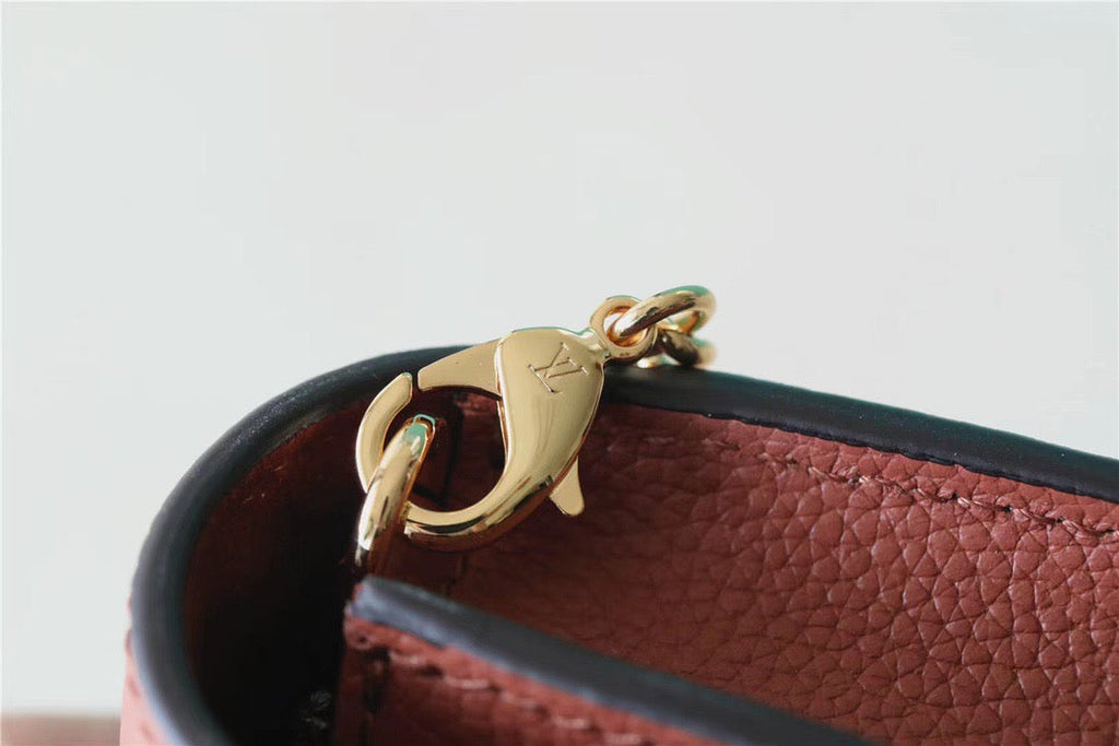 Louis Vuitton Mylockme Chain Pochette Brown / Quartz White For Women,  Shoulder and Crossbody Bags 7.5in/19cm Louis VuittonÃƒâ€šÃ‚Â 