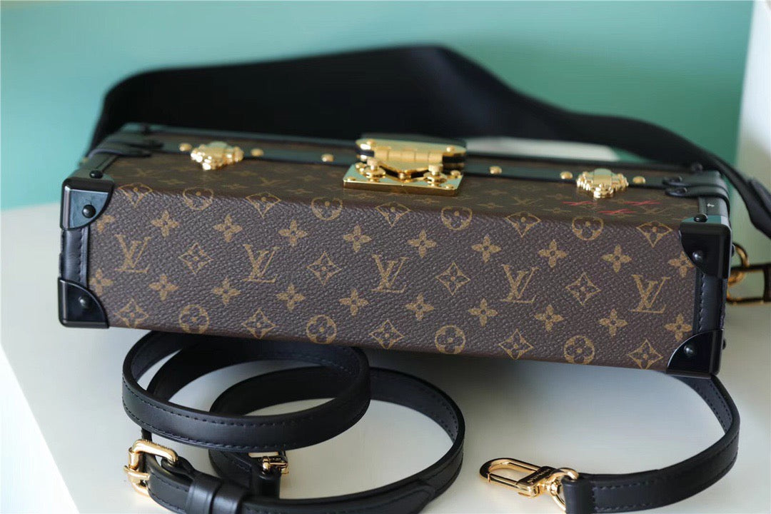 Louis Vuitton Petite Malle East-West Monogram Canvas By Nicolas Ghesquiere For Women,  Shoulder And Crossbody Bags 27cm/10.6in Louis Vuitton M46120