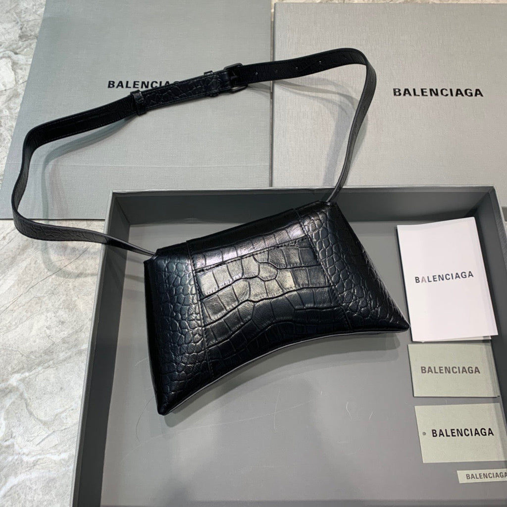 Downtown XS Shoulder Bag In Black, For Women,  Bags 10in/25cm 67135523E871000