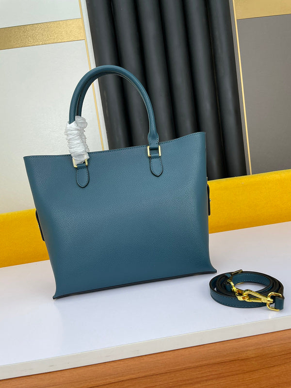Barnes-Bags - Prada Bags - 982