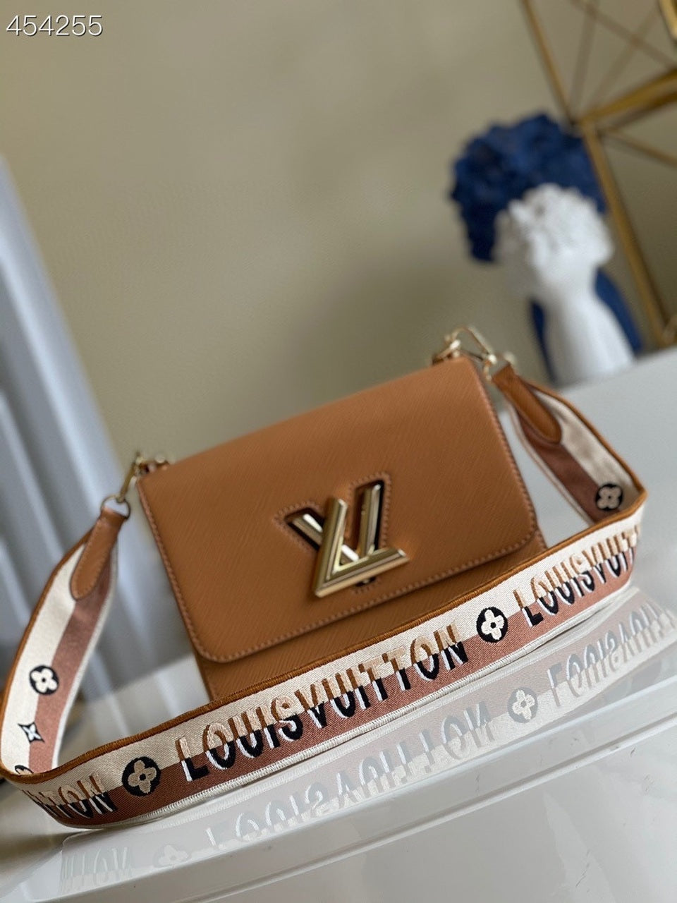 Louis Vuitton Twist MM Monogram Blossoms Honey Gold For Women, WoHandbag, Shoulder And Crossbody Bags 9.1in/23cm Louis Vuitton M57506