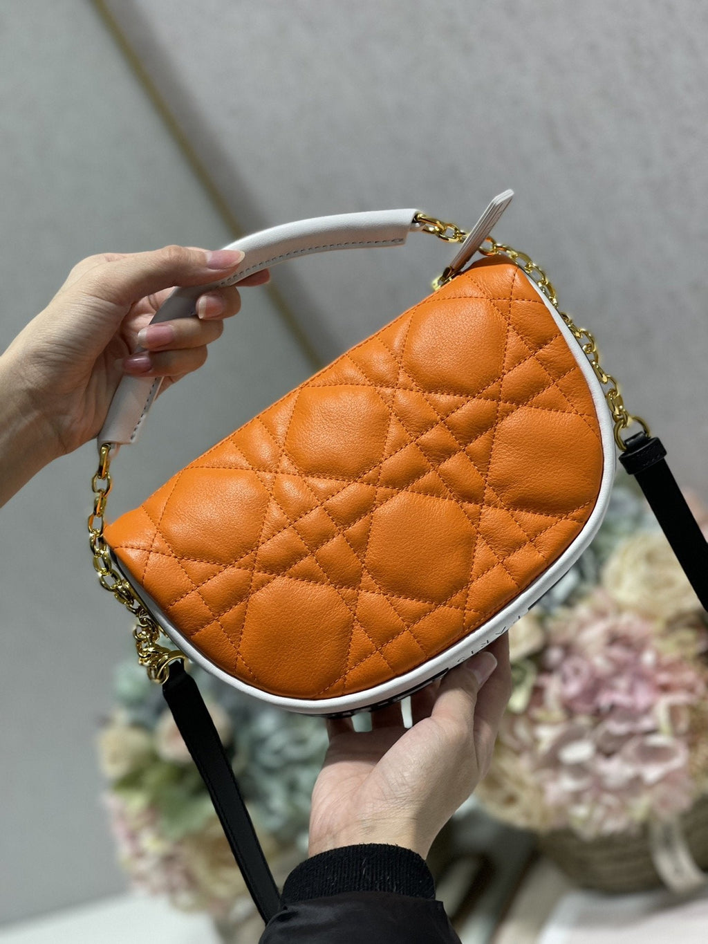 Dior Small Vibe Hobo Bag Fluorescent Orange Macrocannage, Orange Handbags, Crossbody Bags, 20cm CD M7200ODDO_M057