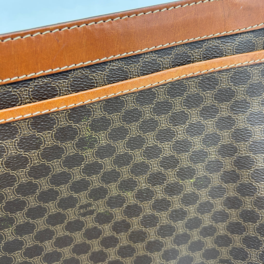 Celine Vintage Clutch B11302DTF3