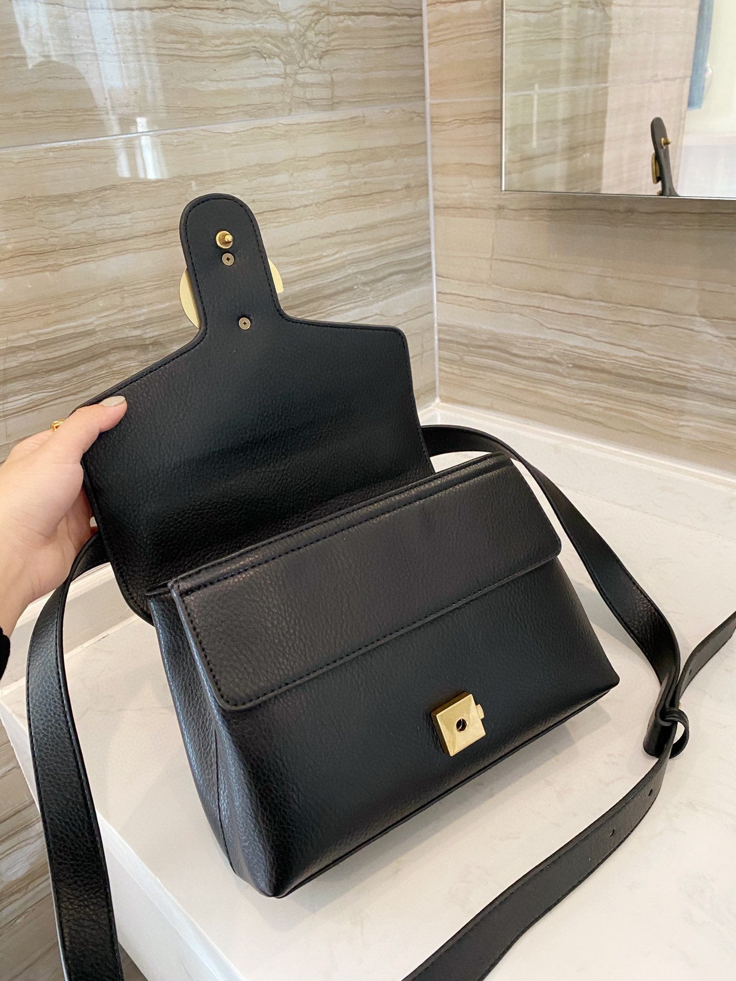 LB - New 1:1 rep  Bags Gucci 210
