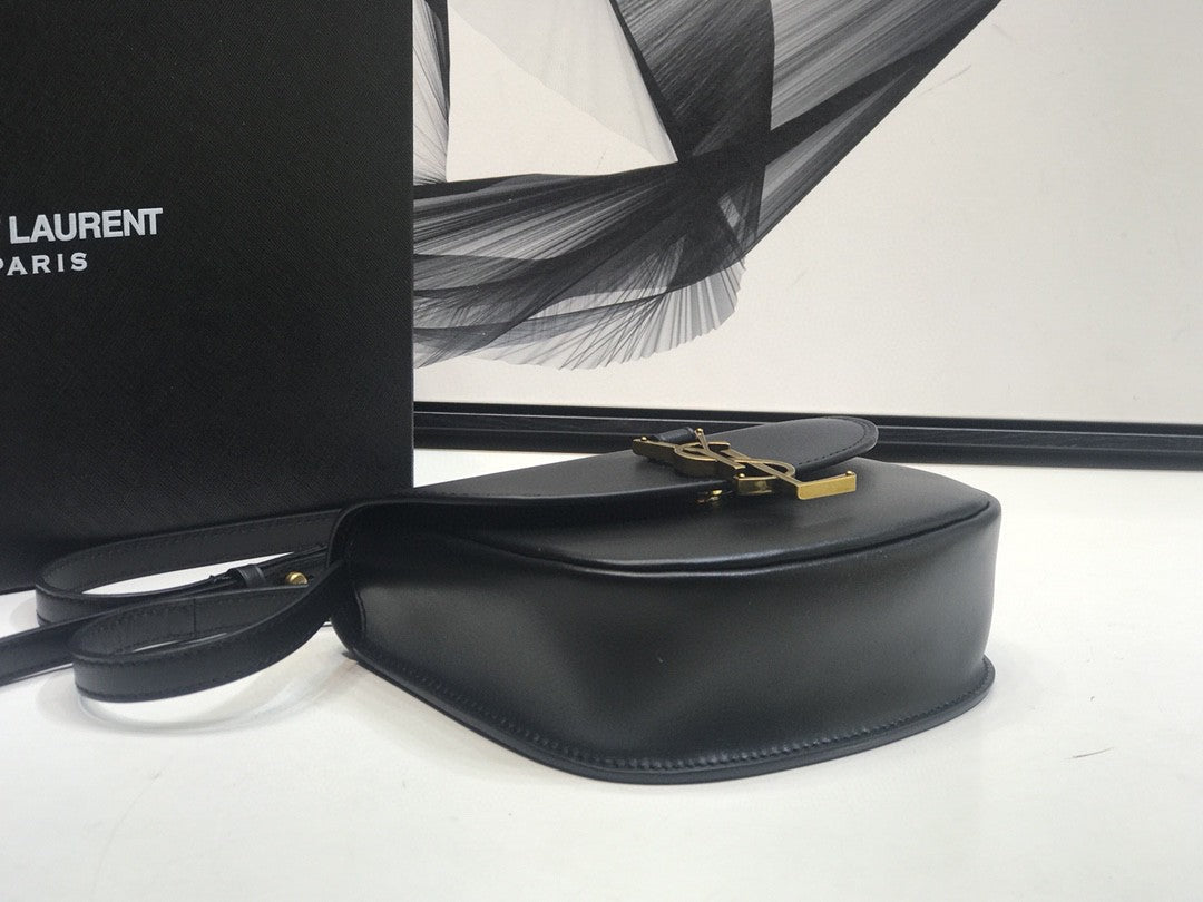 Kaia MeGLAMIum Shoulder Bag Black For Women 8.5in/22cm YSL P00483797