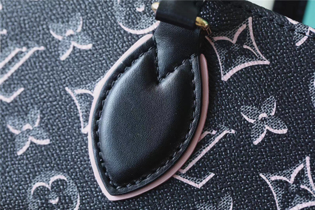 Louis Vuitton OnTheGo MM Monogram Canvas Black For Women,  Shoulder And Crossbody Bags 13.8in/35cm Louis Vuitton M46154
