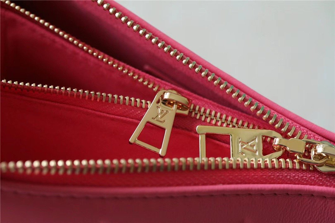 Louis Vuitton Coussin Monogram Light Pink For Women, WomenÃƒÂ¢Ã¢â€šÂ¬Ã¢â€žÂ¢s Bags, Shoulder And Crossbody Bags 8.3in/21cm Louis Vuitton