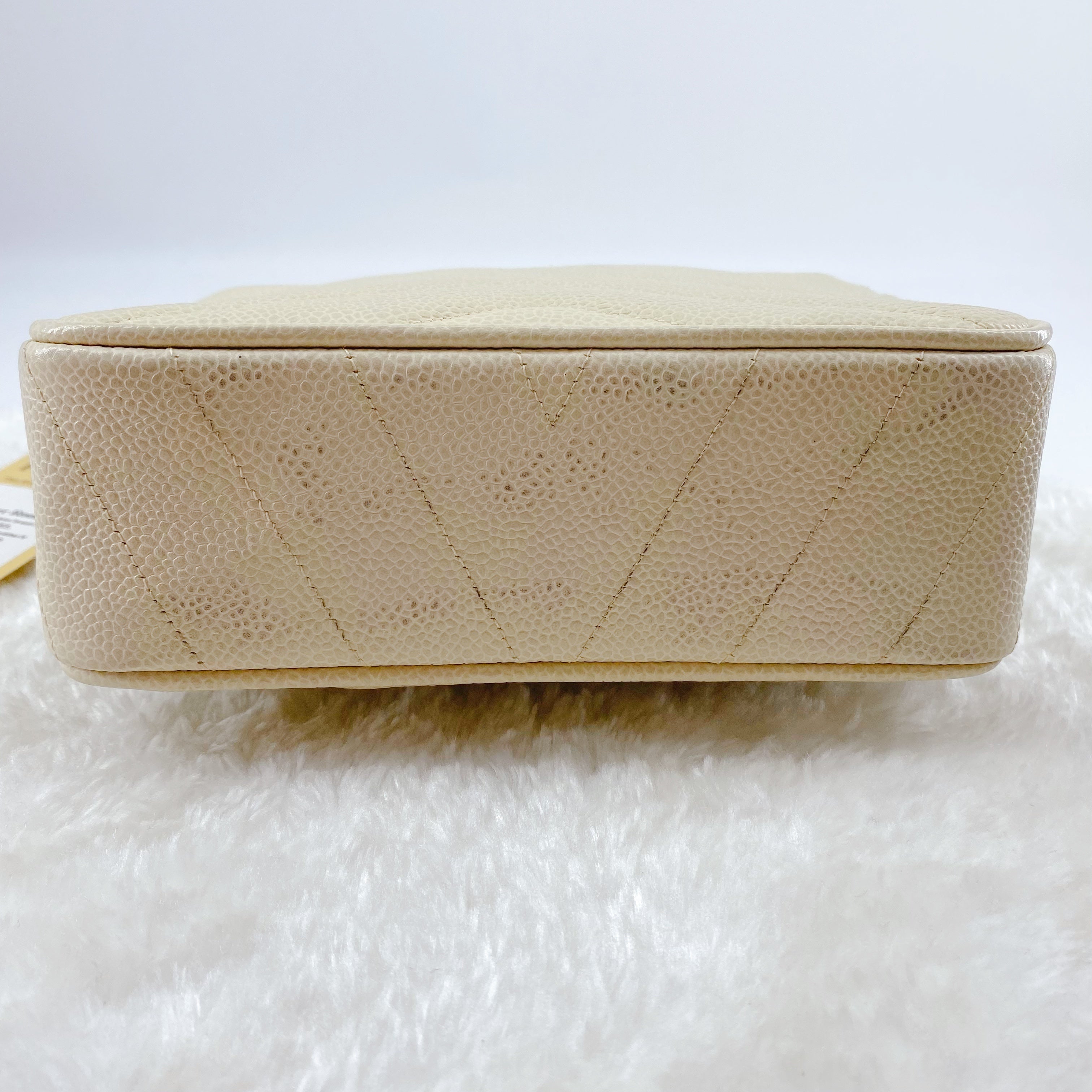 Chanel Cream Vintage Caviar Leather V Stitch Shoulder Bag
