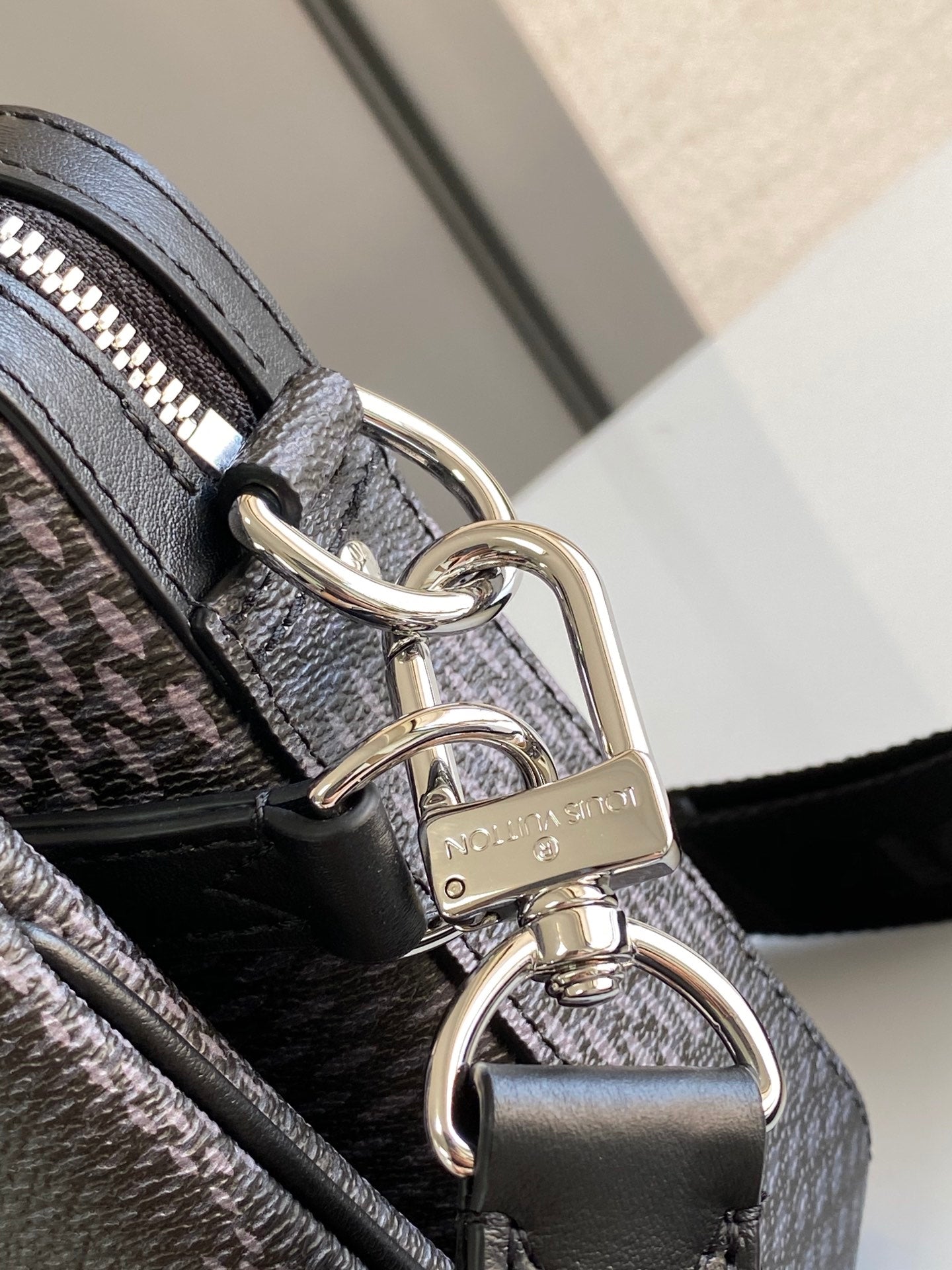 Louis Vuitton Trio Messenger Damier Graphite Black For Men, Bags, Shoulder And Crossbody Bags 9.8in/25cm Louis Vuitton N50017