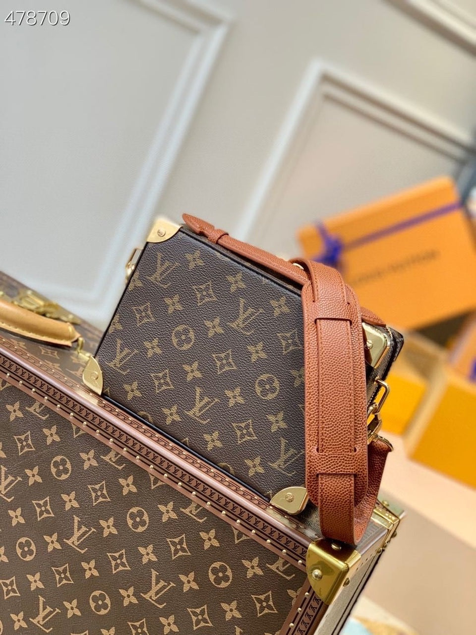 Louis VuittonxNBA Handle Trunk Monogram Canvas For Men, Bags, Messenger And Crossbody Bags 8.5in/21.5cm Louis Vuitton M45785