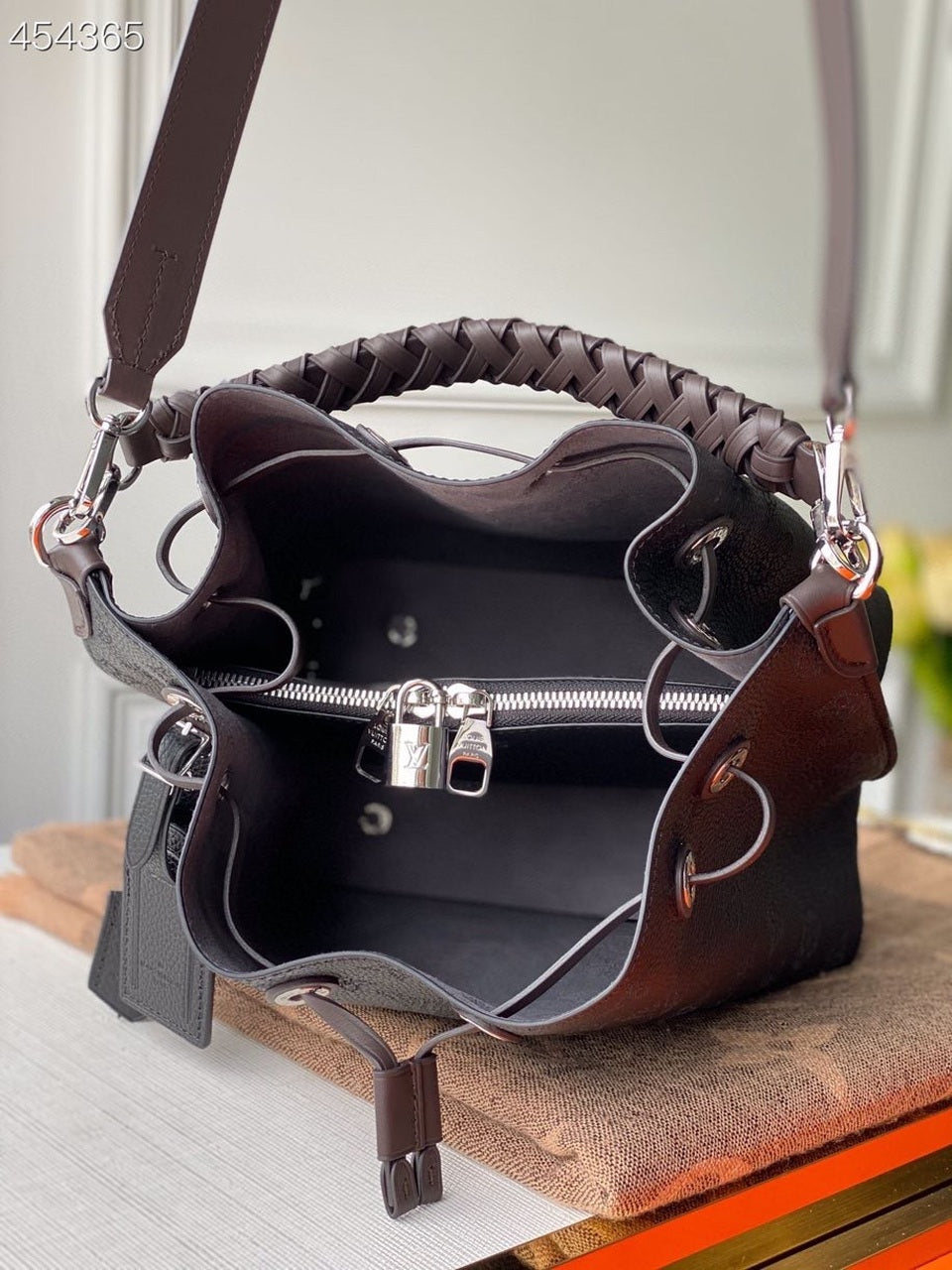 Louis Vuitton Muria Bucket Bag Black For Women,  Shoulder And Crossbody Bags 9.8in/25cm Louis Vuitton M55800