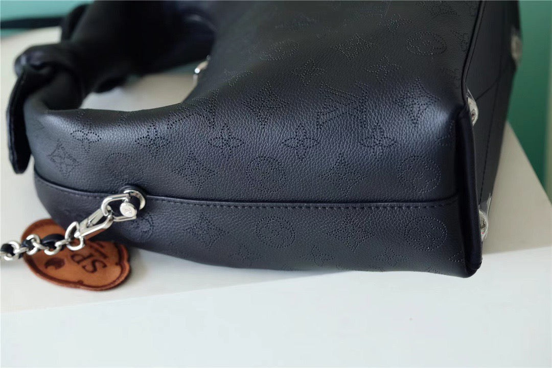 Louis Vuitton Why Knot MM Mahina Black For Women,  Shoulder And Crossbody Bags 13.4in/34cm Louis Vuitton M20788
