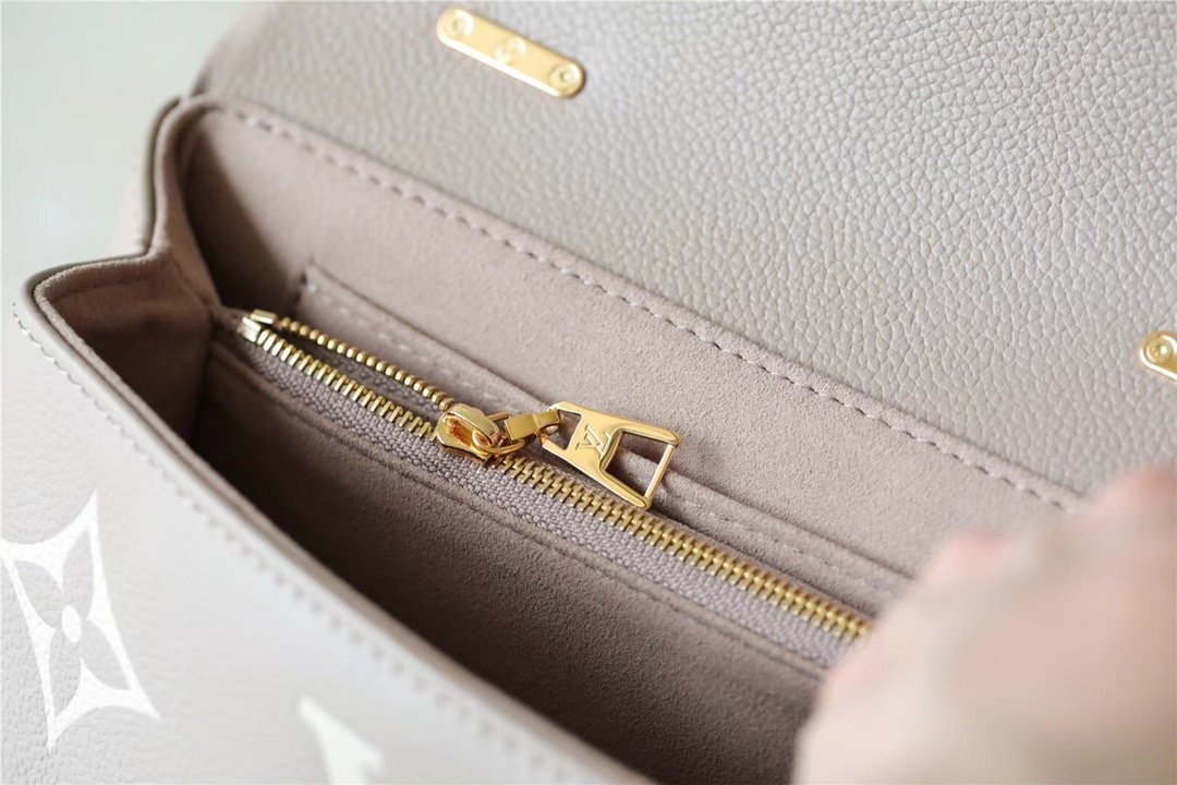 Louis Vuitton Madeleine Burberry Monogram Empreinte Dove Gray/ Creme Beige For Women,  Shoulder and Crossbody Bags 9.4in/24cm Louis Vuitton