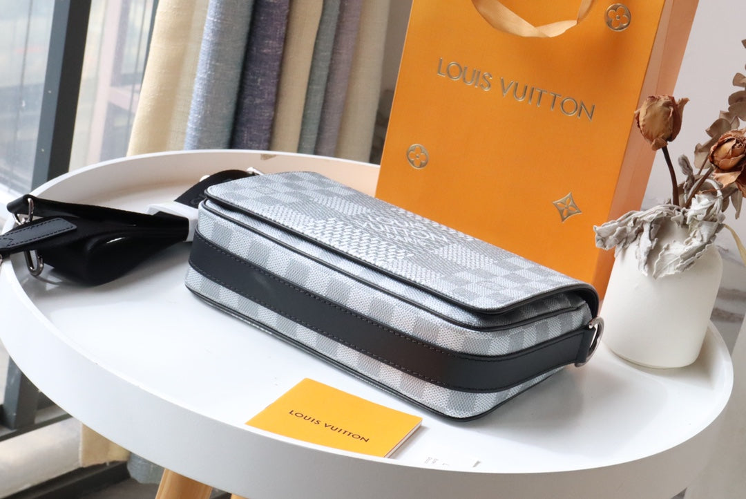Louis Vuitton Studio Messenger Damier Graphite Plaster For Men, Bags, Shoulder And Crossbody Bags 9.3in/25.3cm Louis Vuitton N50014