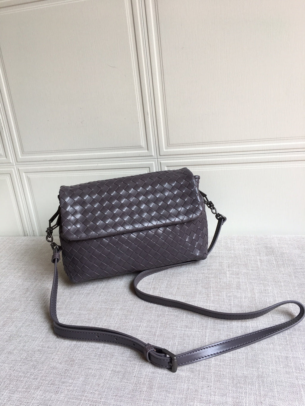 GLAMI Classic Intrecciato Dark Brown, For Women, WomenÃ¢â‚¬â„¢s Bags 8.9in/22.5cm