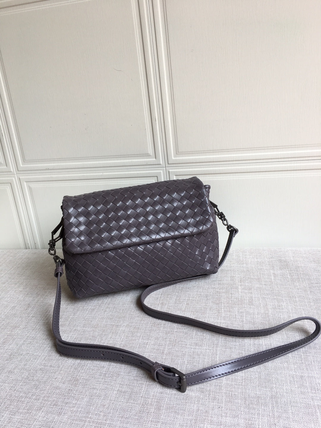 GLAMI Classic Intrecciato Dark Brown, For Women, WomenÃ¢â‚¬â„¢s Bags 8.9in/22.5cm