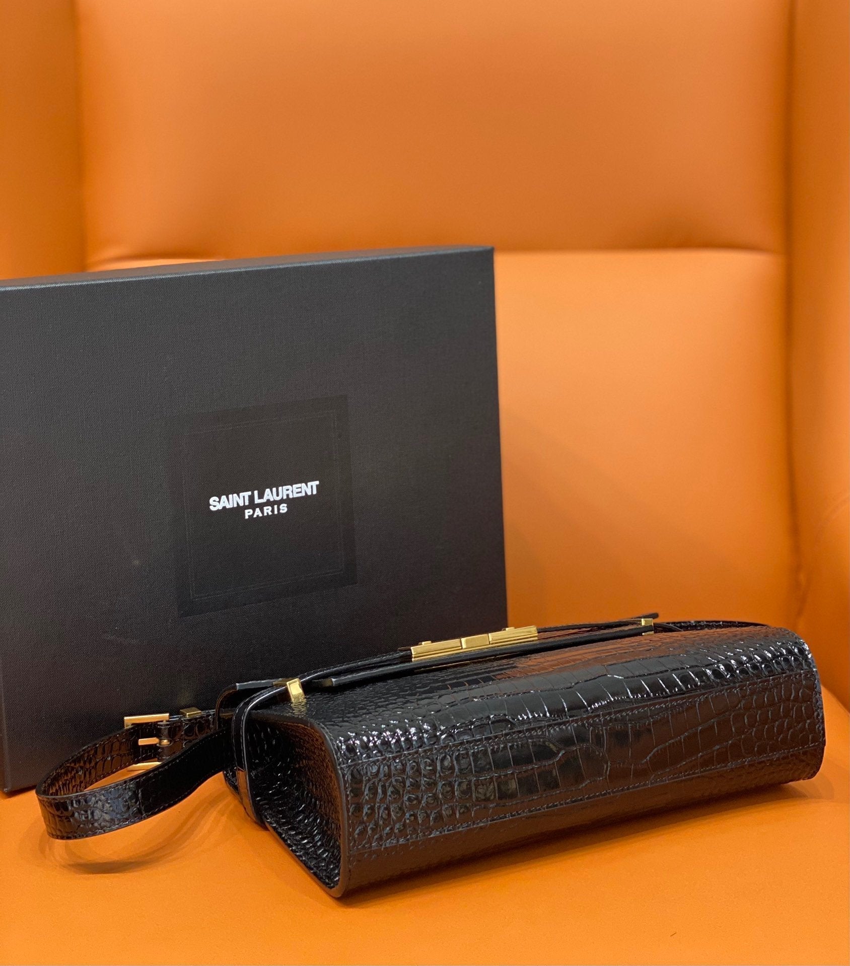 YSSL Manhattan Small Shoulder Bag Black For Women 9in/24cm YSL 675626DND0W1000