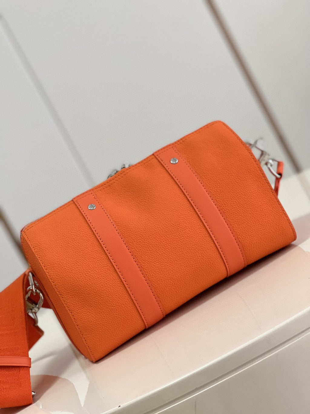 Louis Vuitton City Keepall Aerogram Orange For Men, Bags, Shoulder And Crossbody Bags 10.6in/27cm Louis Vuitton