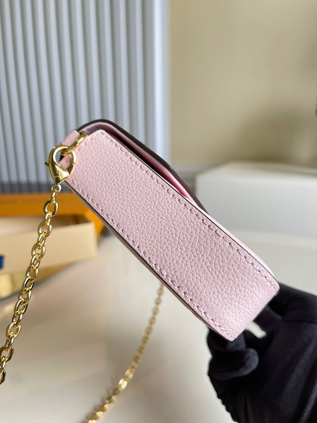 Louis Vuitton Felicie Pochette Monogram Empreinte Pink For Women, WoBags, Shoulder And Crossbody Bags 8.3in/21cm Louis Vuitton M80498