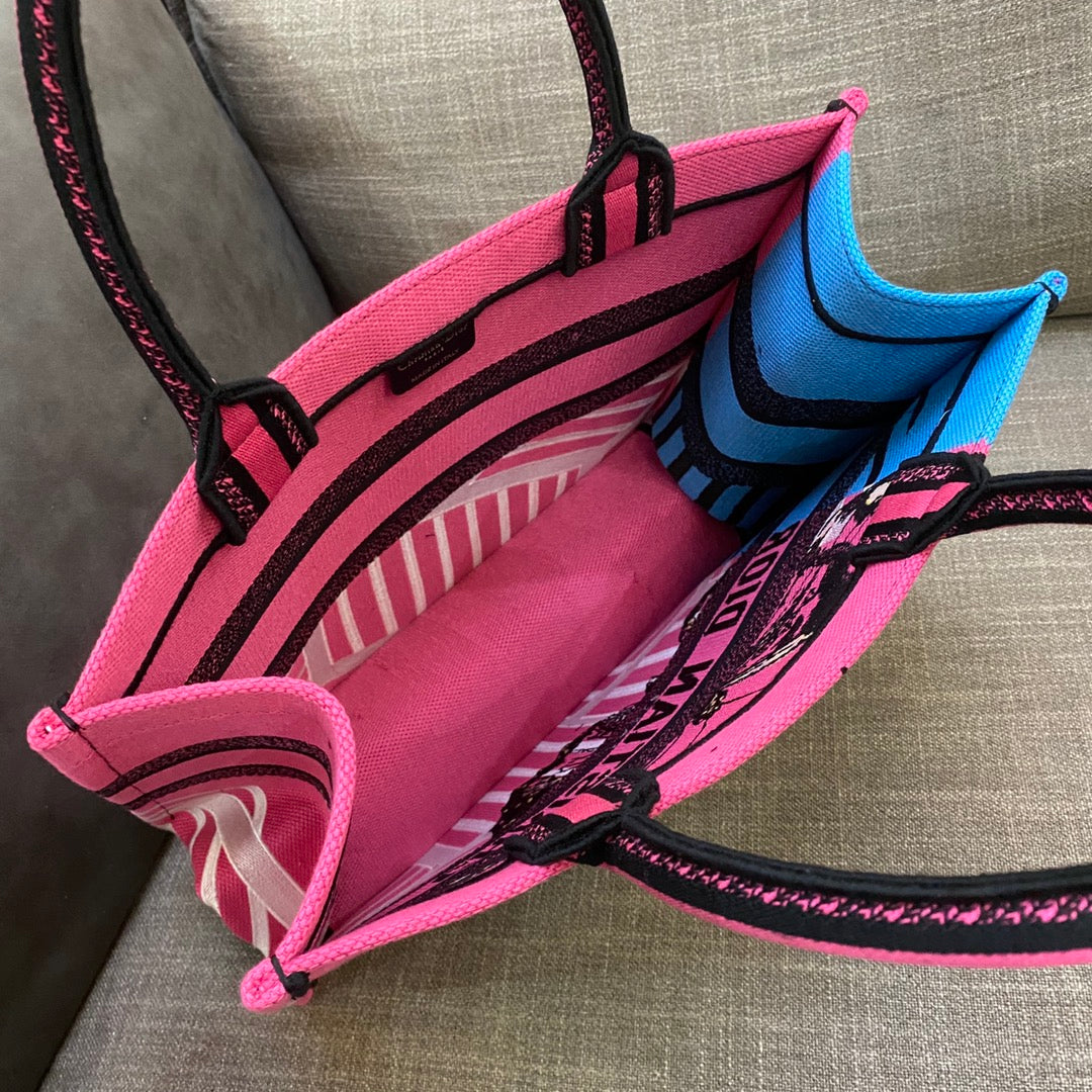 Dior MeDiorum Book Tote Bright Blue and Bright Pink D-Jungle Pop Embroidery, Blue/Pink, For Women Women’s Handbags Shoulder Bags, 36cm CD M1296ZRON_M885