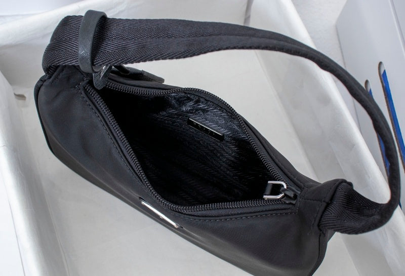 Barnes-Bags - Prada Bags - 894