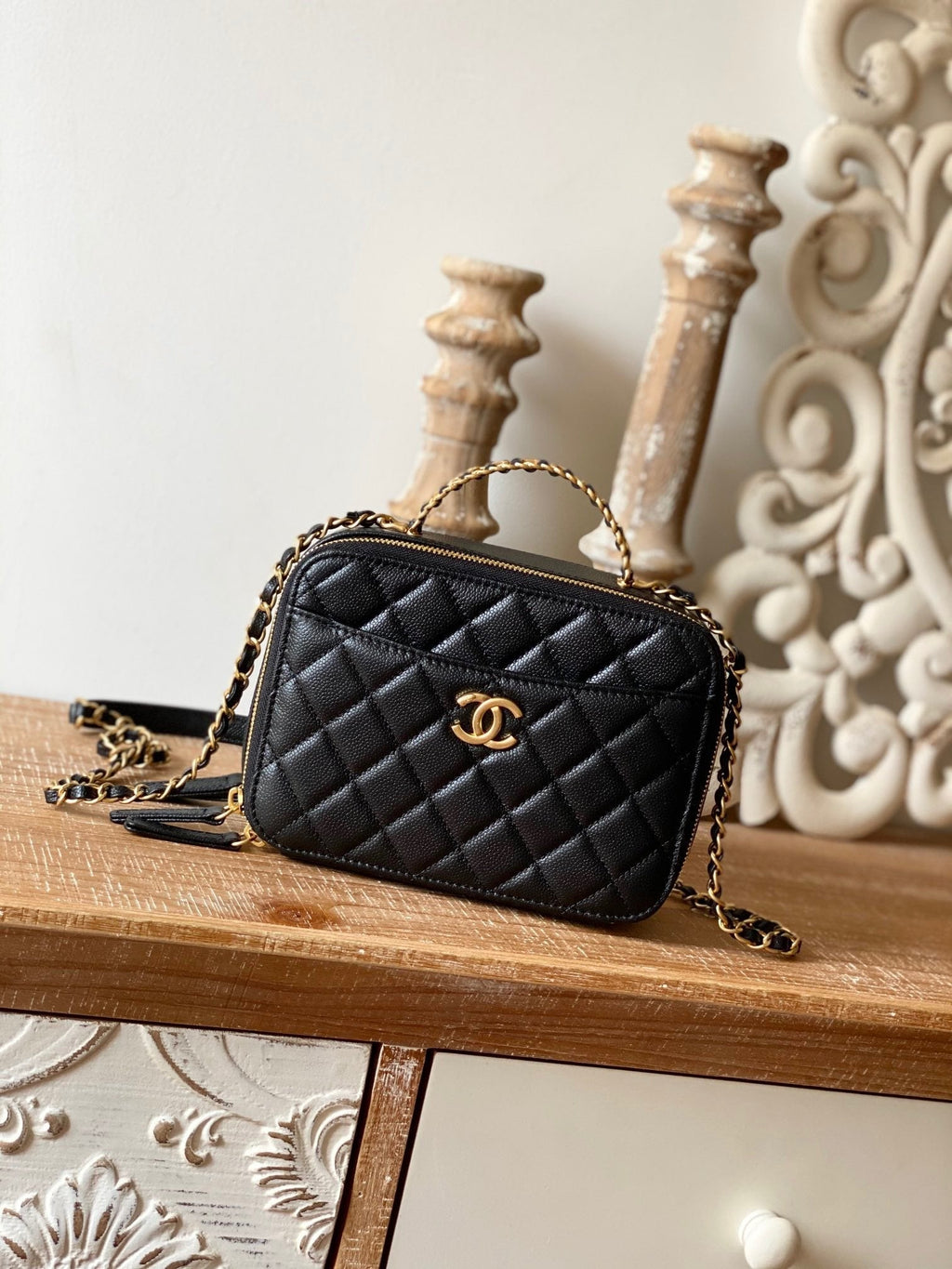 ChanelÃ‚Â Small Vanity Case Gold Hardware Black For Women Handbags, Shoulder Bags 5.9in/15cm AS3228 B08008 94305