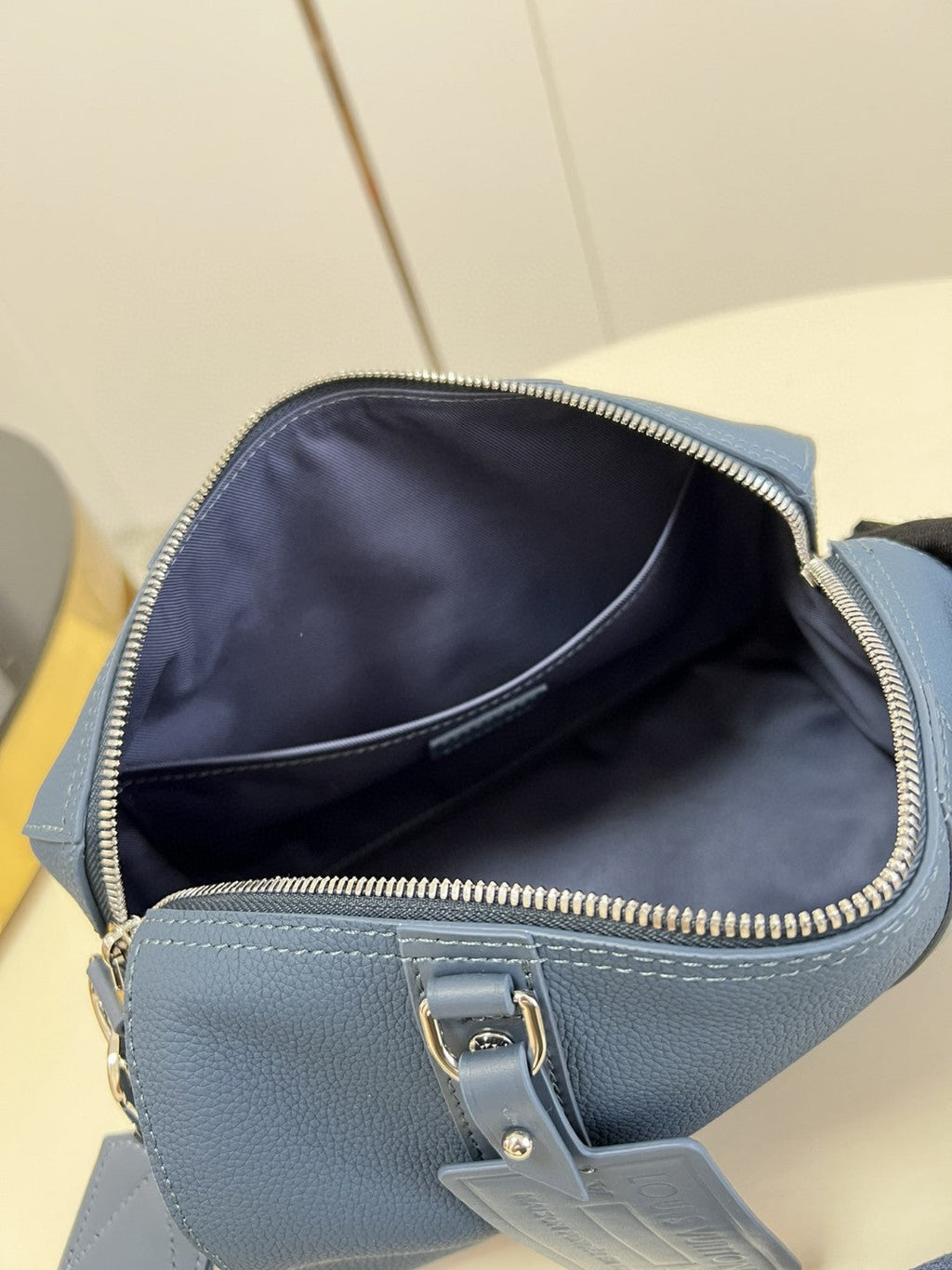 Louis Vuitton City Keepall Aerogram Blue For Men, Bags, Shoulder And Crossbody Bags 10.6in/27cm Louis Vuitton