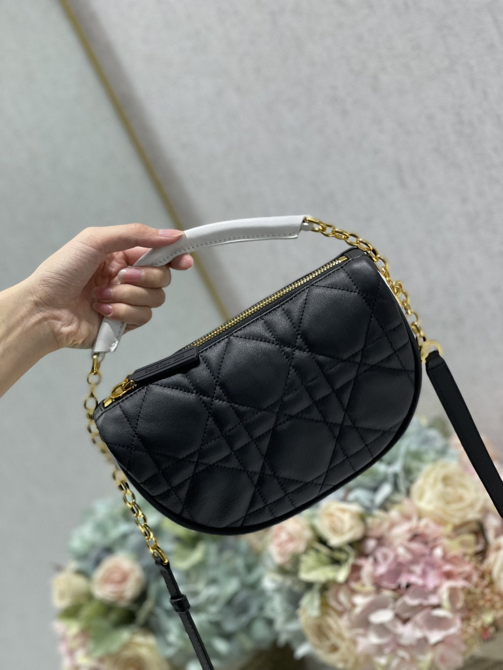 Dior Small Vibe Hobo Bag Black Cannage, Black Handbags, Crossbody Bags, 20cm CD M7200ONOA_M911