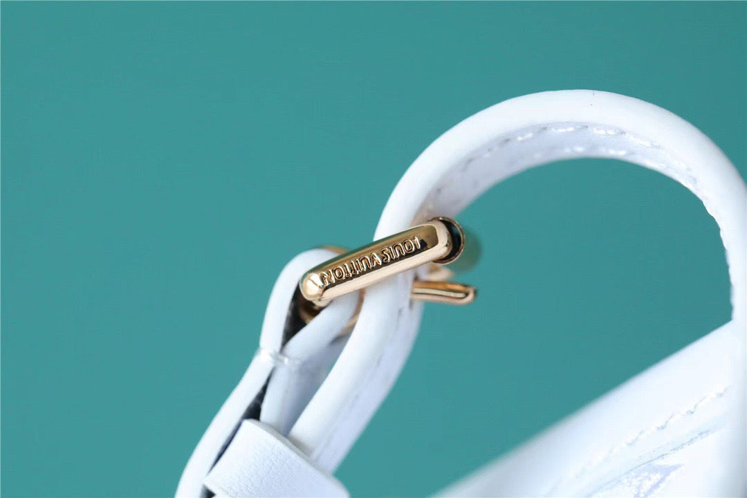 Louis Vuitton Petite Malle Monogram White For Women,  Shoulder And Crossbody Bags 7.9in/20cm Louis Vuitton M20847