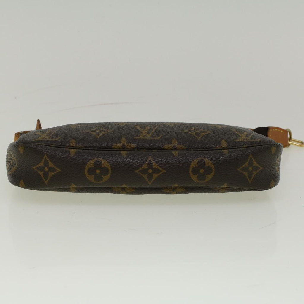 Louis Vuitton Pochette Accessoires  Canvas Clutch Bag
