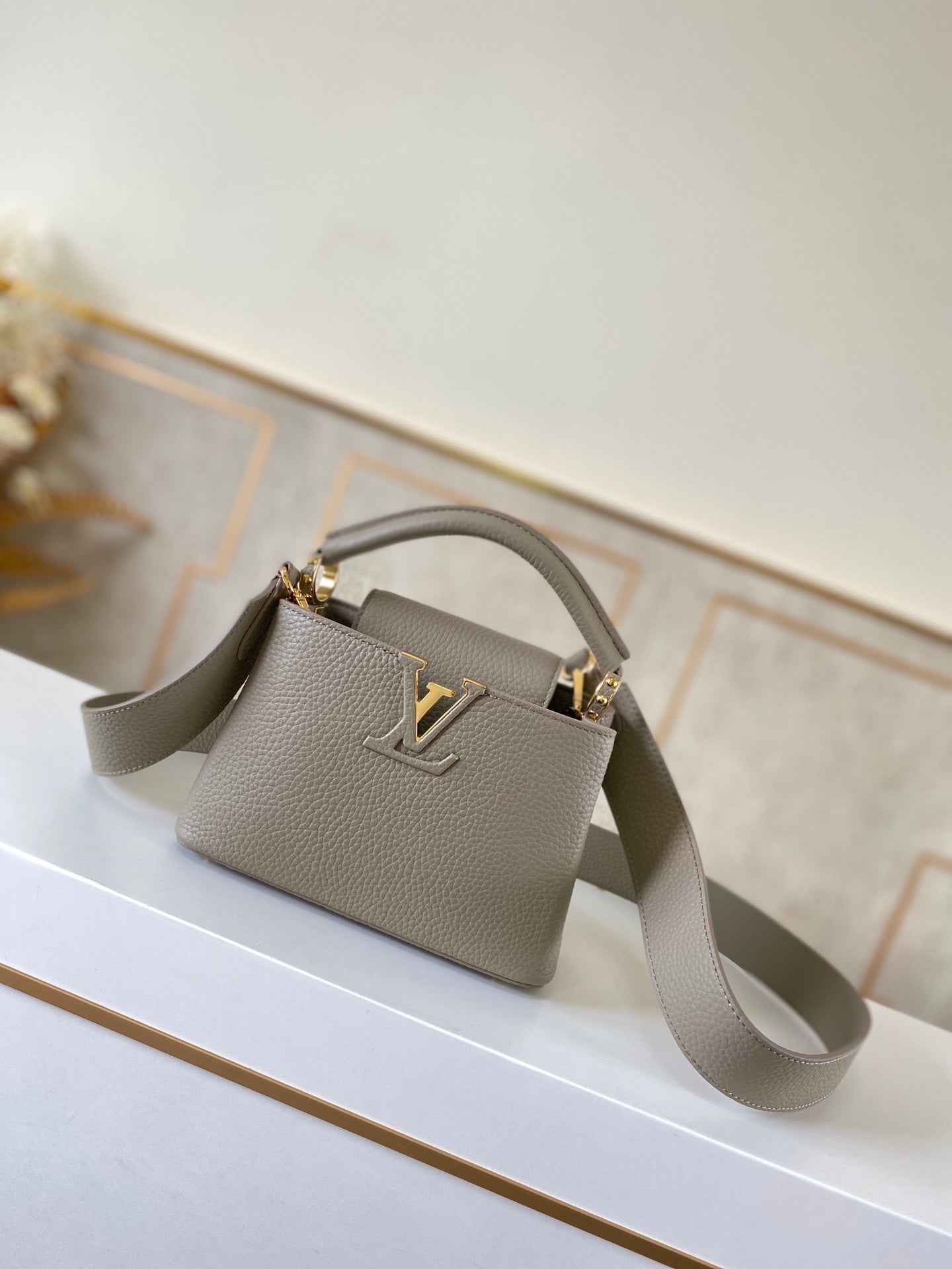 Louis Vuitton Capucines Mini Taurillon Steeple Grey For Women, WoHandbag, Shoulder And Crossbody Bags 8.3in/21cm Louis Vuitton