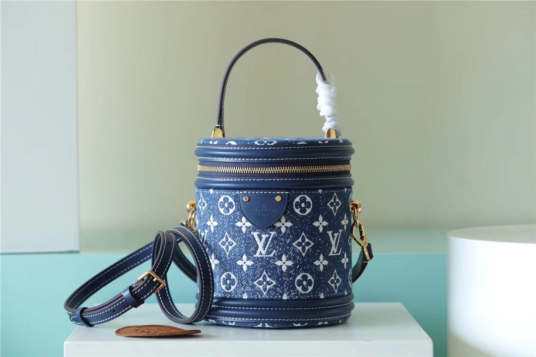 Louis Vuitton Cannes Monogram Denim By Nicolas Ghesquiere For Women, WomenÃƒÂ¢Ã¢â€šÂ¬Ã¢â€žÂ¢s Bags, Shoulder And Crossbody Bags 6.7in/17cm Louis Vuitton