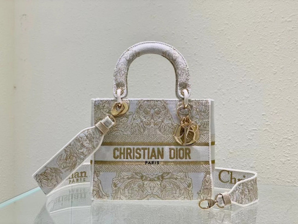 Dior MeDiorum Lady D-Lite Bag, Beige Handbags, Crossbody Bags, 24cm CD