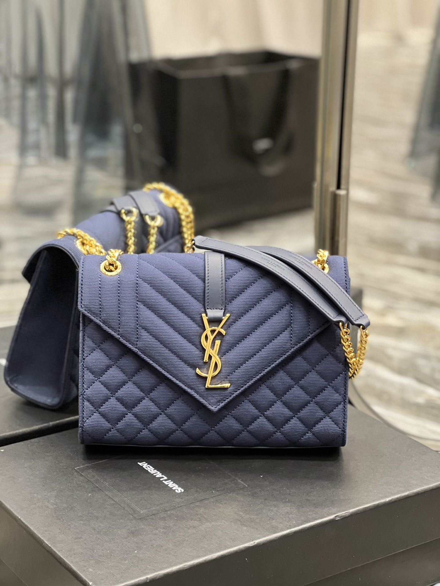 YSSL Envelope Medium Bag Marine In Mix MatelassÃ© Grain De Poudre Embossed Material For Women 9in/24cm YSL 600185BOW914147