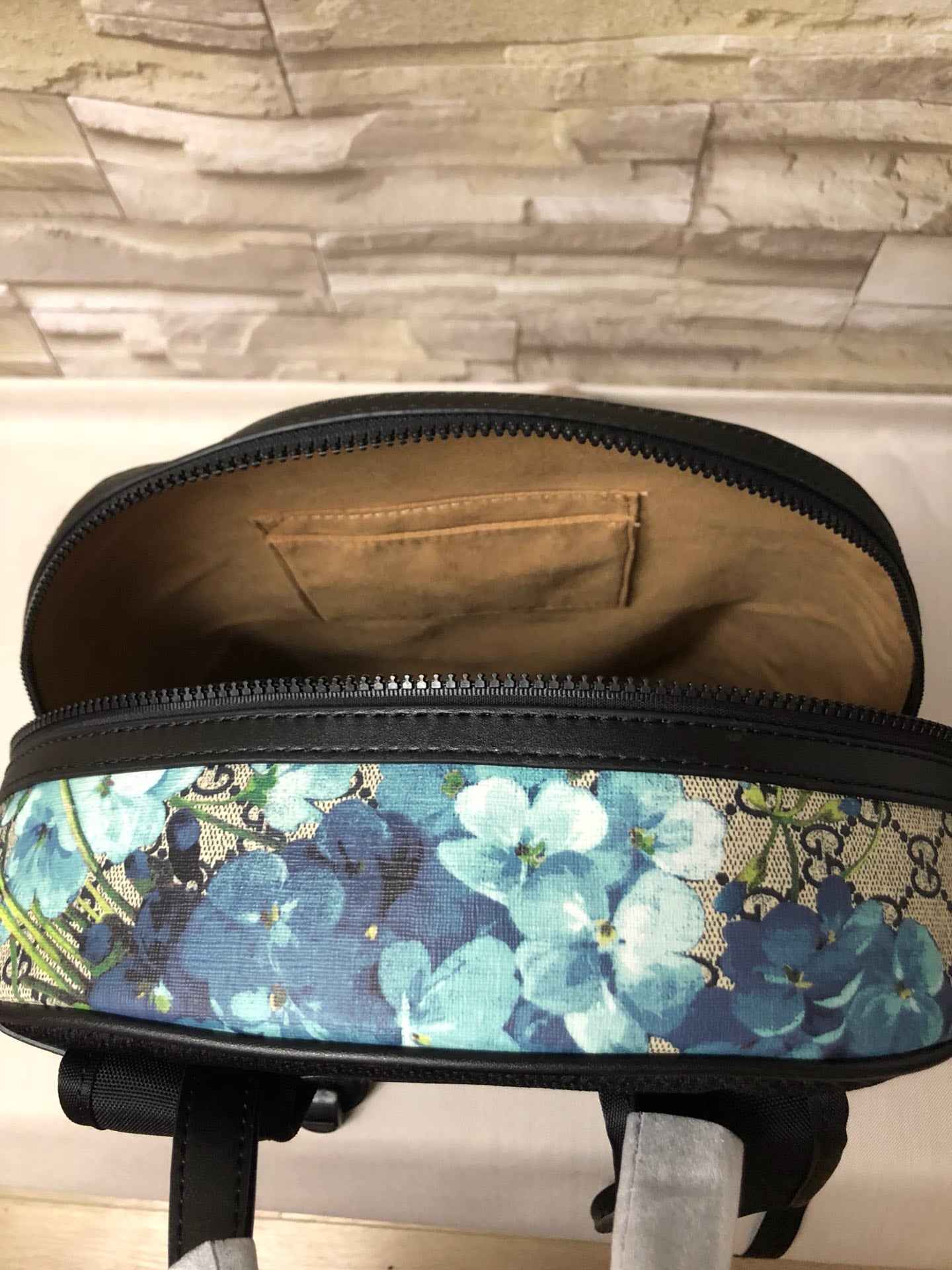 LB - Luxury Bags Gucci 636