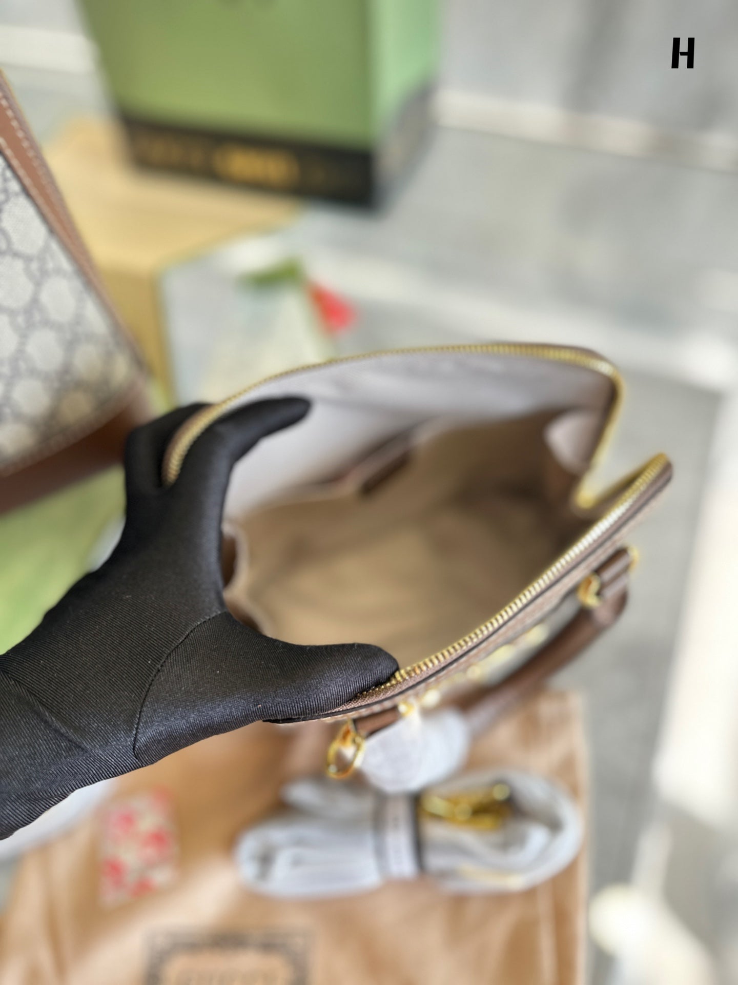 LB - Luxury Bags Gucci 600