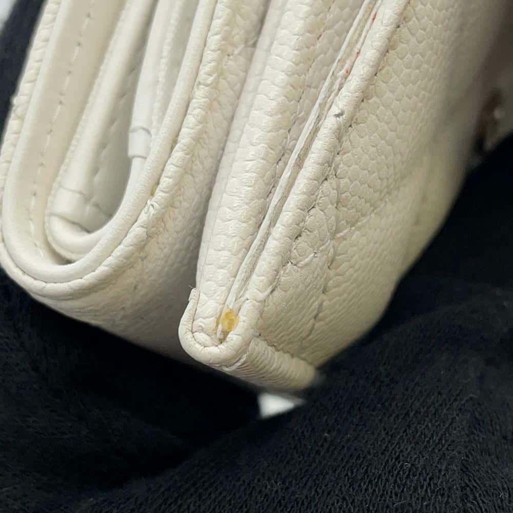 CHANEL Matelasse Classic Tri-Fold Compact Wallet WhiteAP3397 Caviar Leather