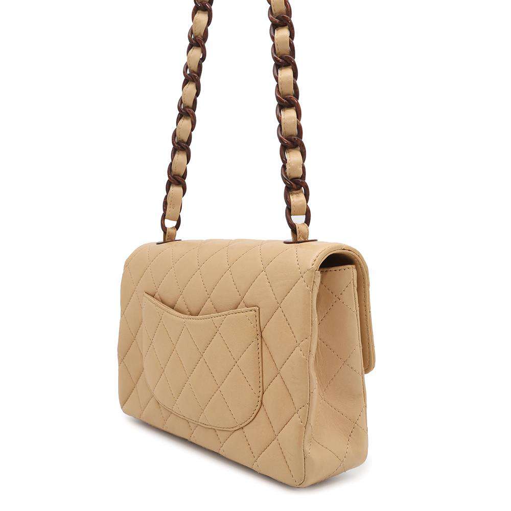 CHANEL Matelasse Single Flap ChainShoulder Bag Beige Lambskin Size 25