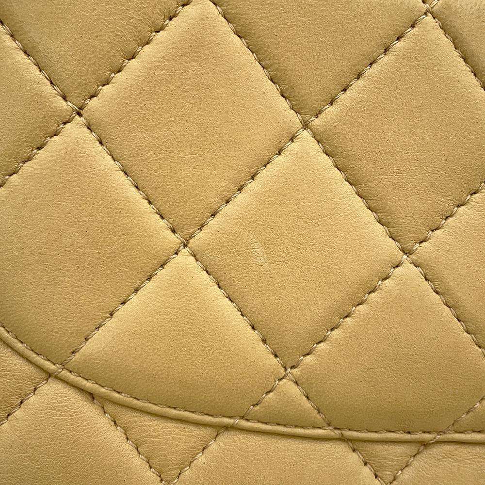 CHANEL Matelasse Single Flap ChainShoulder Bag Beige Lambskin Size 25