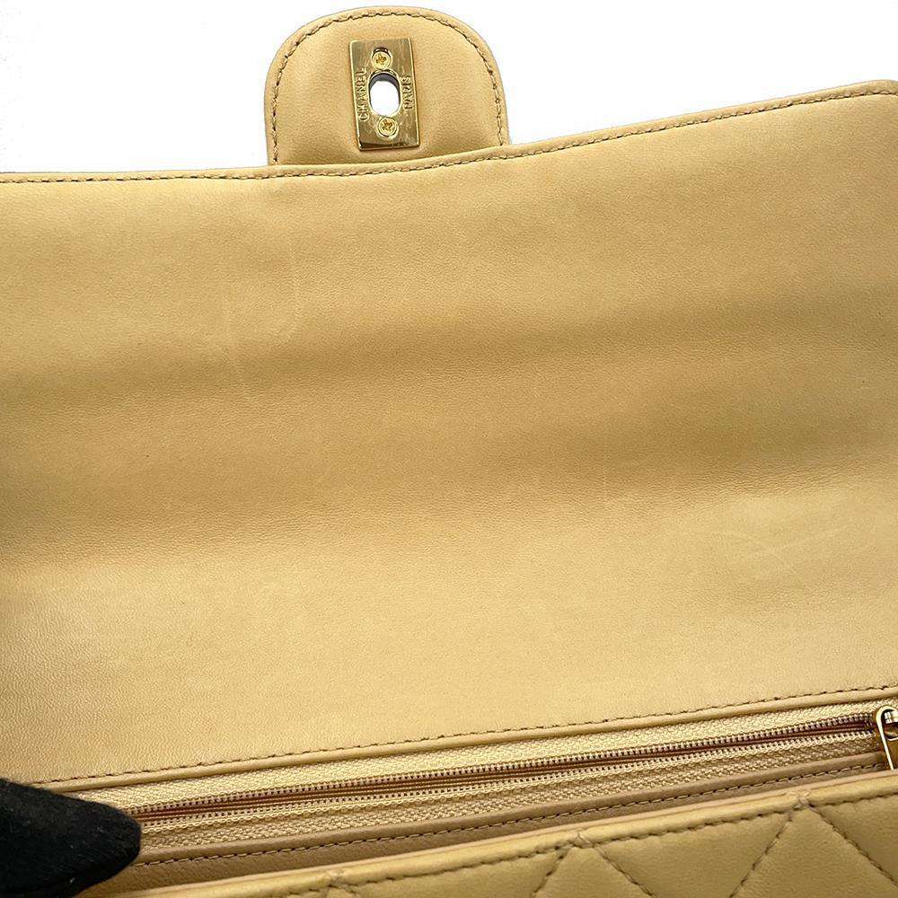 CHANEL Matelasse Single Flap ChainShoulder Bag Beige Lambskin Size 25