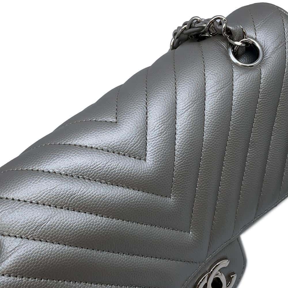 CHANEL Matelasse V Stitch ChainShoulder SiLouis VuittonerA01112 Caviar Leather