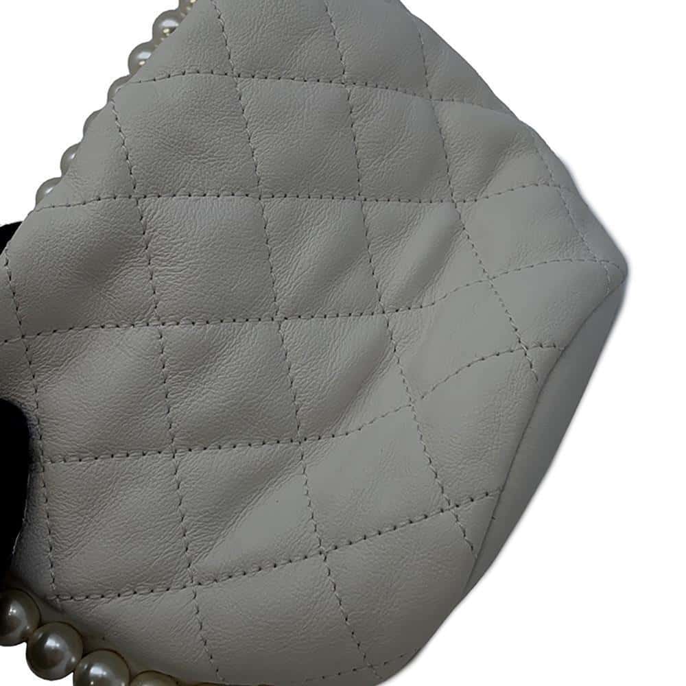 CHANEL Matelasse  PearlChainShoulder Bag Mini WhiteAS2529 Leather