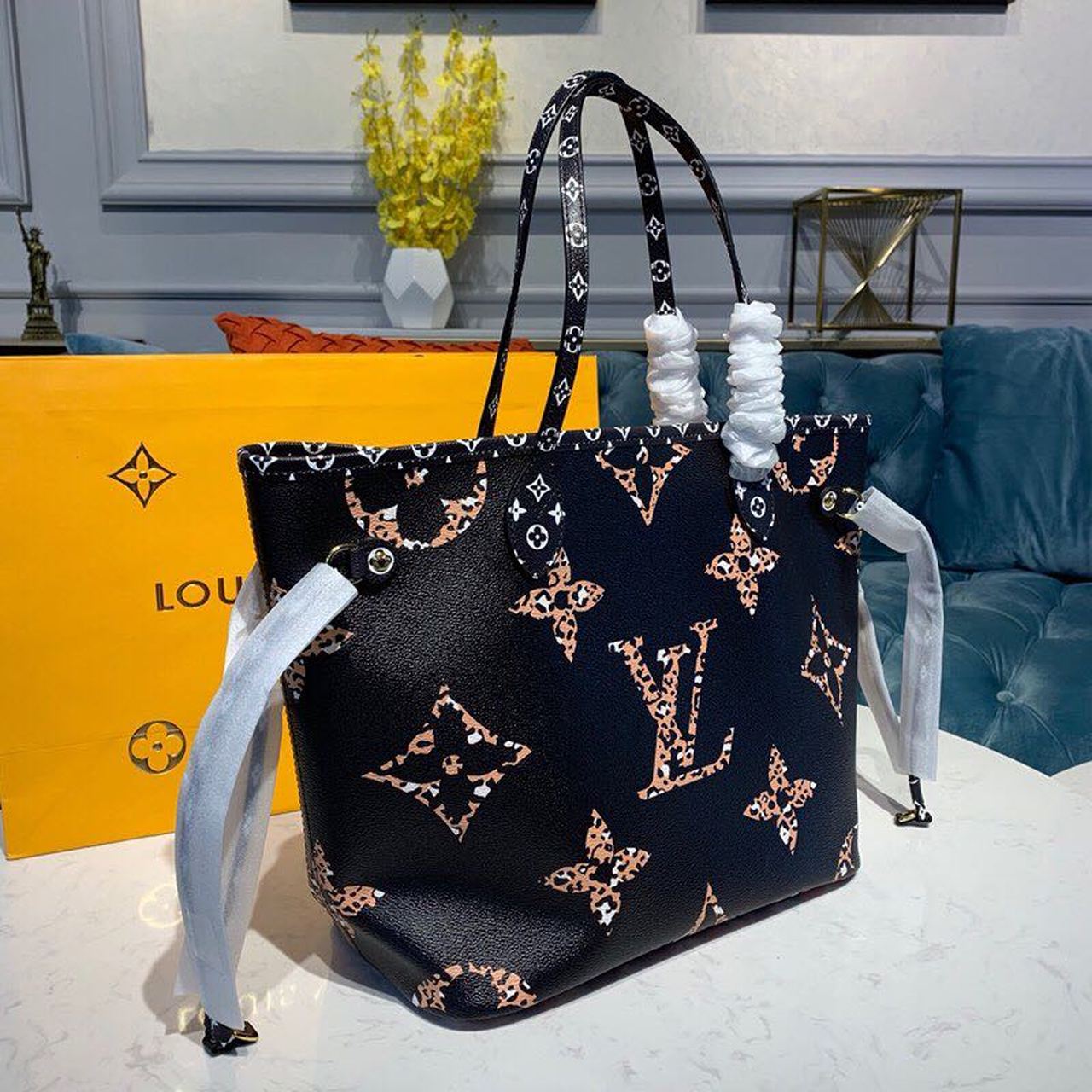 Louis Vuitton Neverfull MM Tote Bag Monogram Jungle Canvas Black For Women,  Shoulder Bags 12.2in/31cm Louis Vuitton M44676