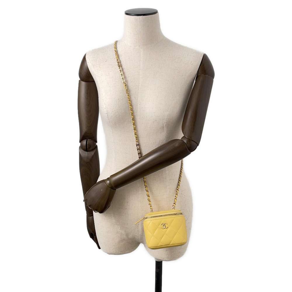CHANEL Vanity ChainShoulder Bag YellowAP2624 Caviar Leather Size Mini