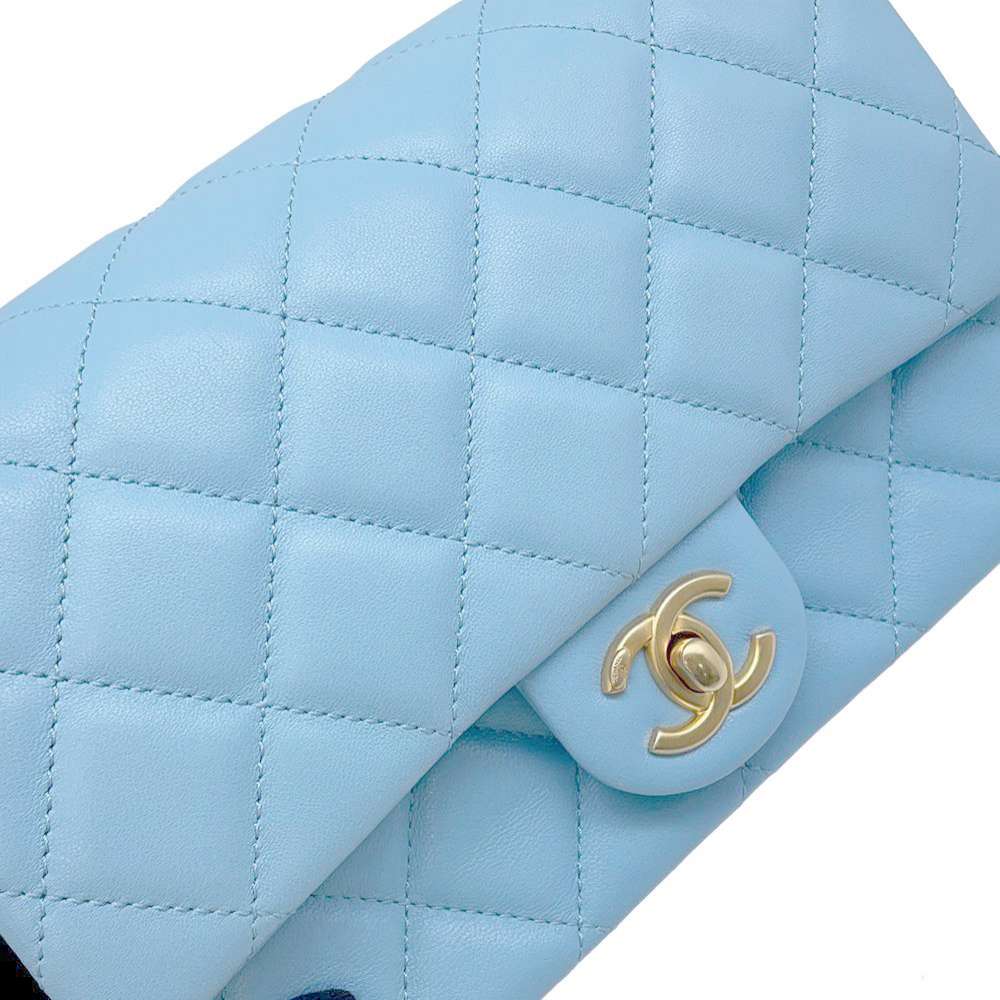 CHANEL Métiers d'Art Wood Handle ChainShoulder Bag Light BlueAS4151 Lambskin