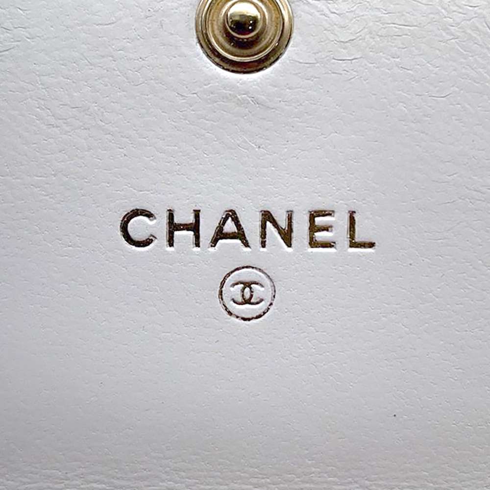 CHANEL CHANEL19 ChainShoulder Coin purse WhiteAP1787 Lambskin